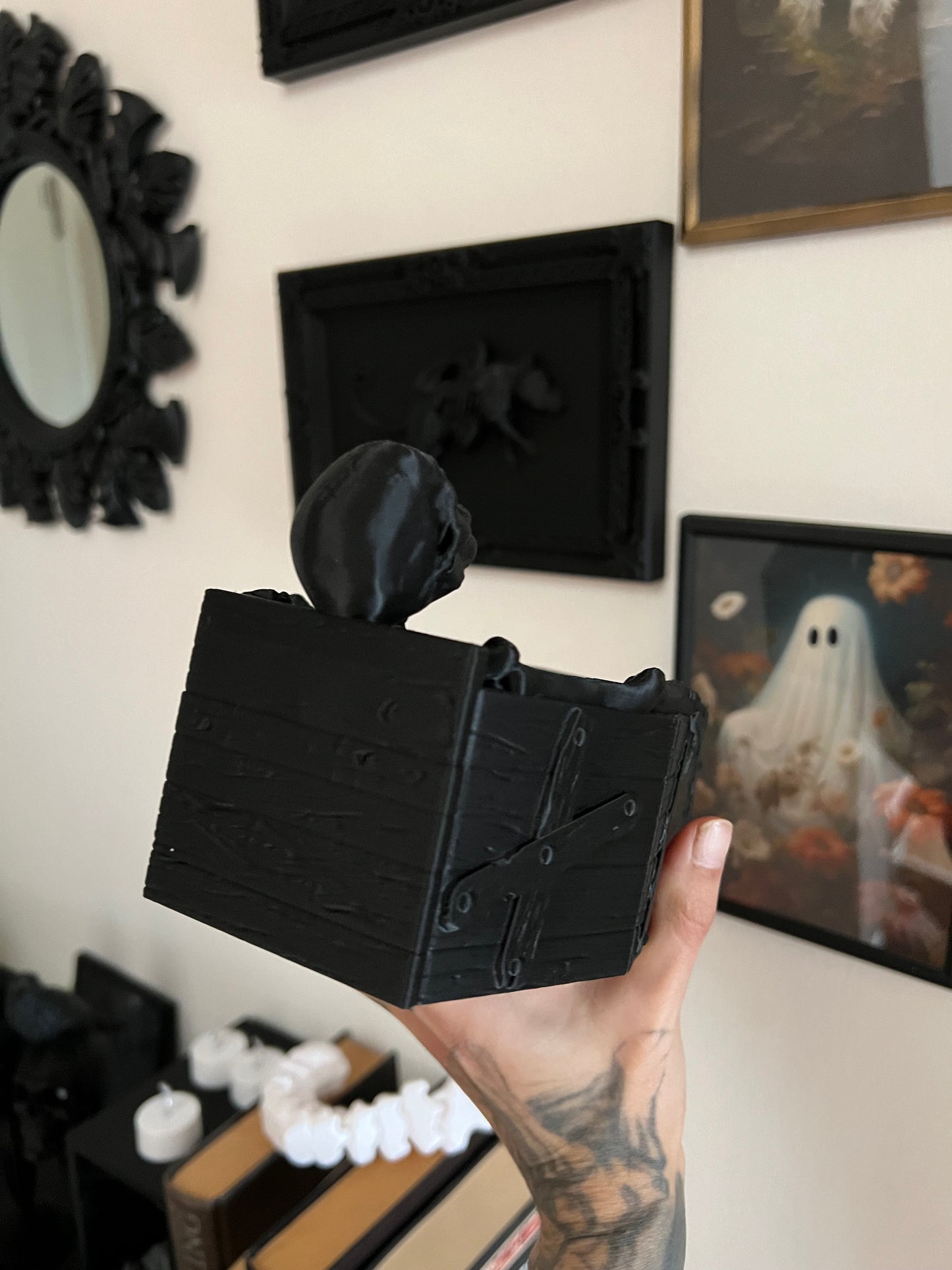 Relaxed skeleton box