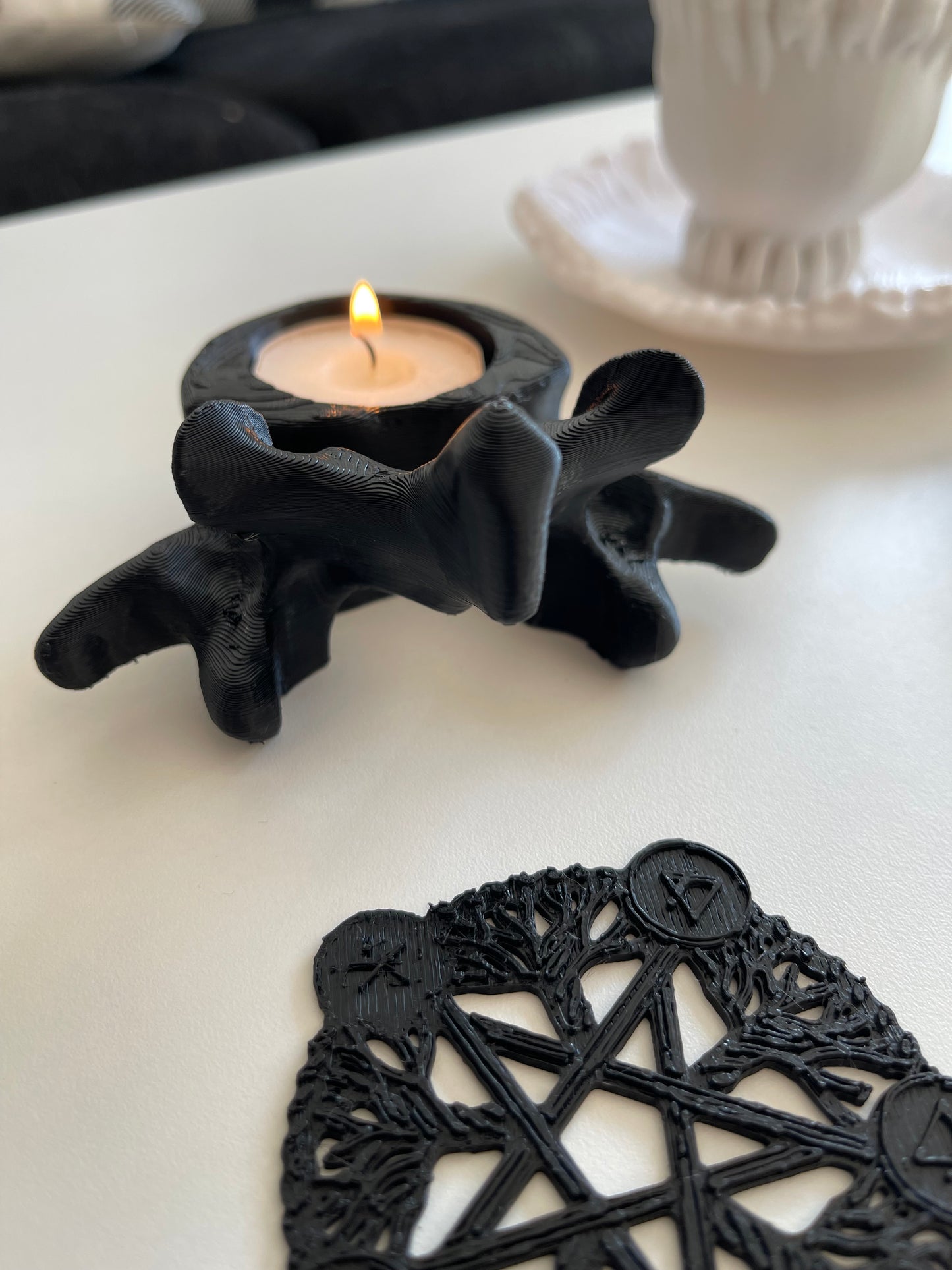 Spine Tea Light candel holder
