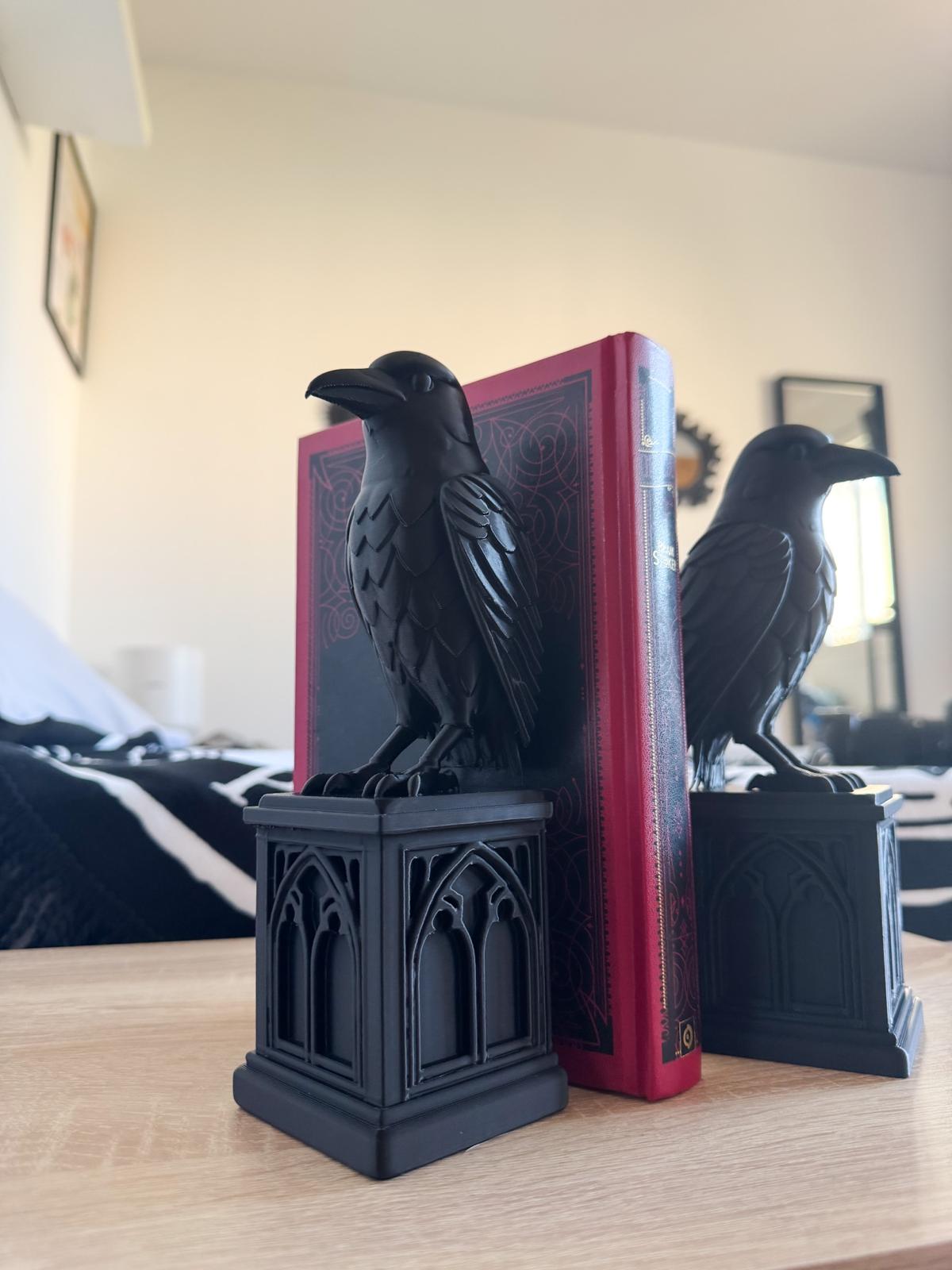 Gothic Raven Bookends Set Black Crow Figurine Heavy Book Holder Dark Academia Decor for Bookshelves Witchy Occult Home Library