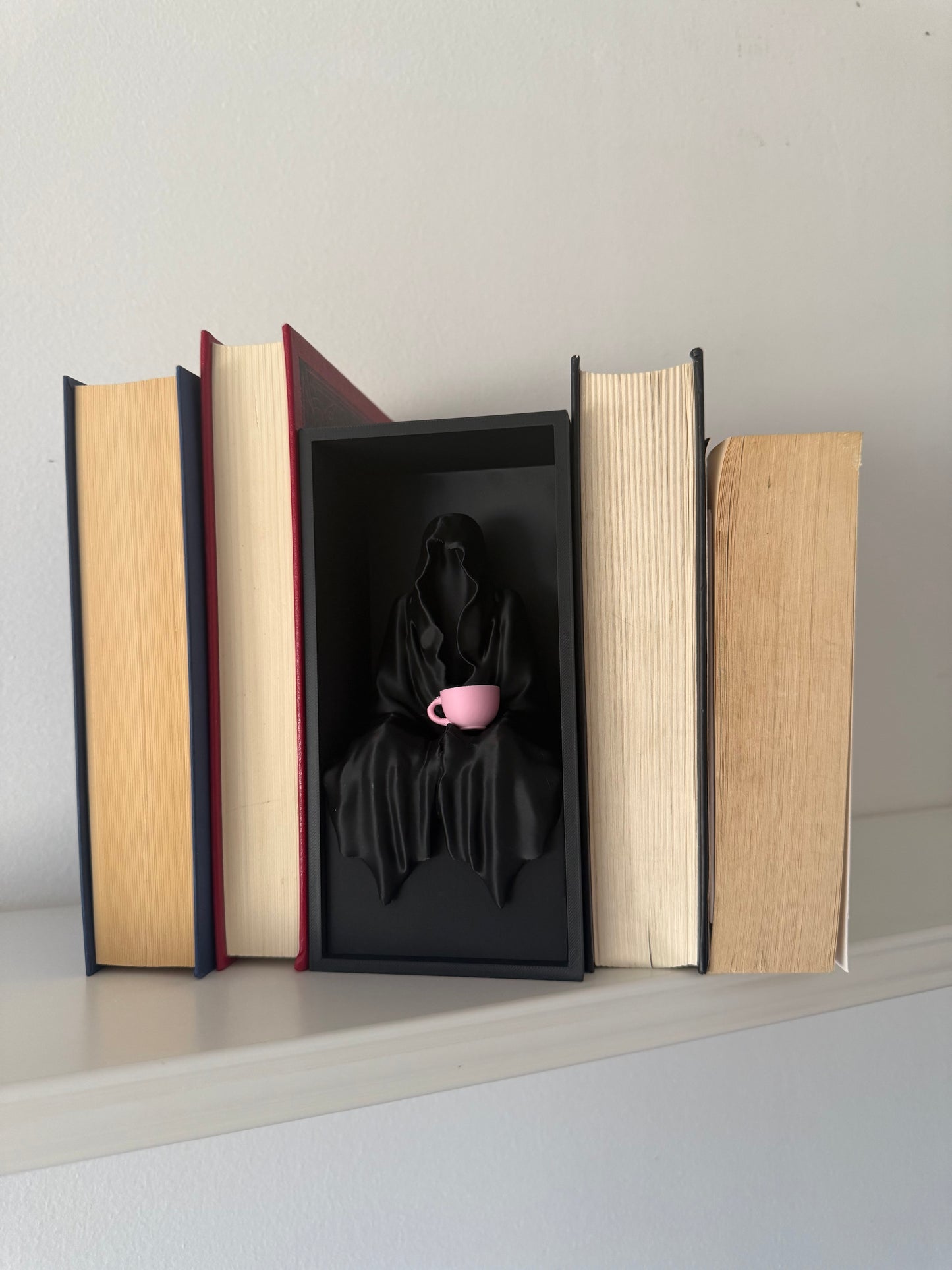 Suriel Book Nook - Tea with a Shadow – Fantasy Book Nook Inspired by Suriel Acotar
