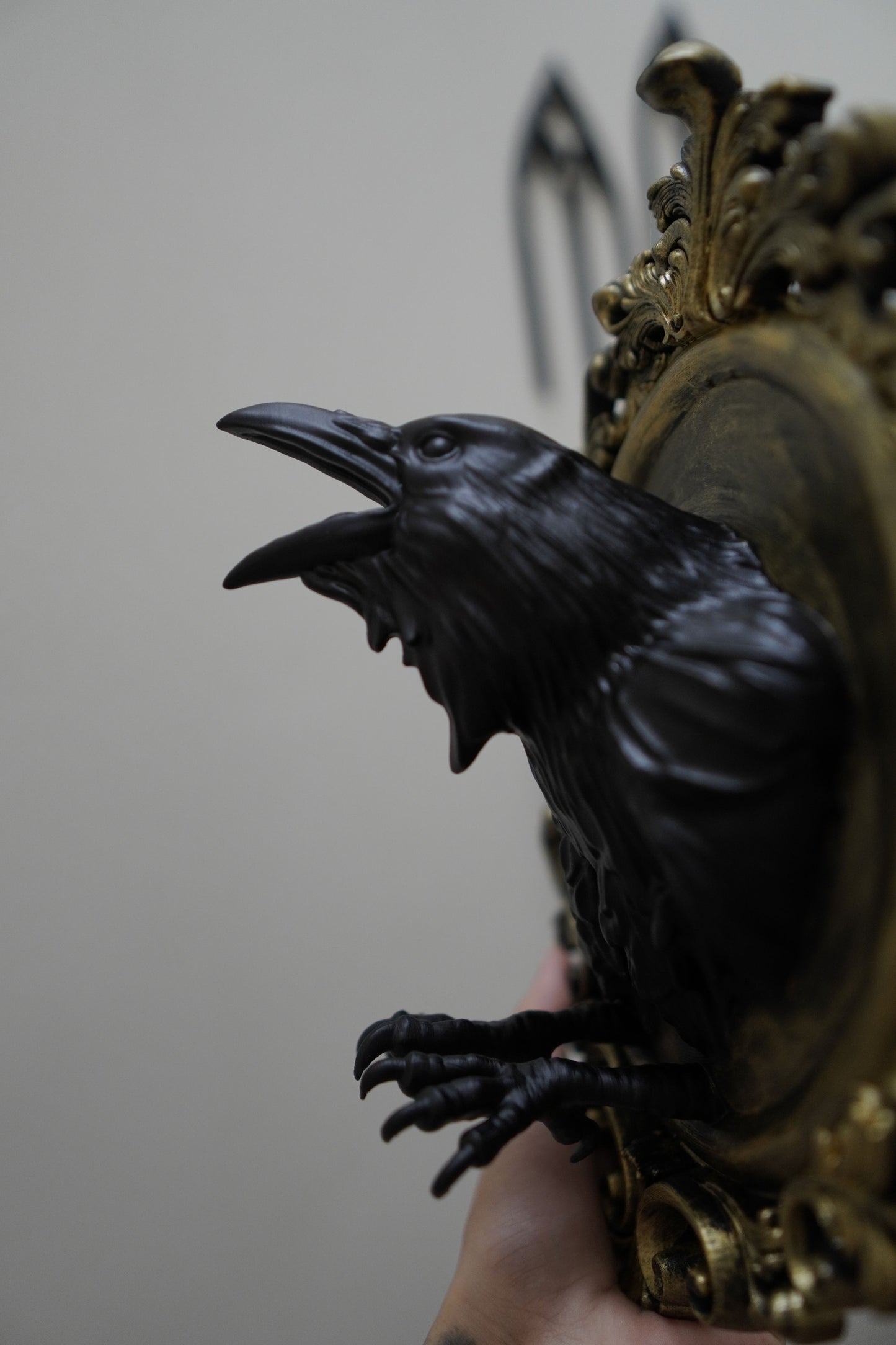 Gothic Raven Wall Sculpture with Gold Ornate Frame – Handmade Crow Taxidermy Style Dark Art for Witchy Home and Occult Decor