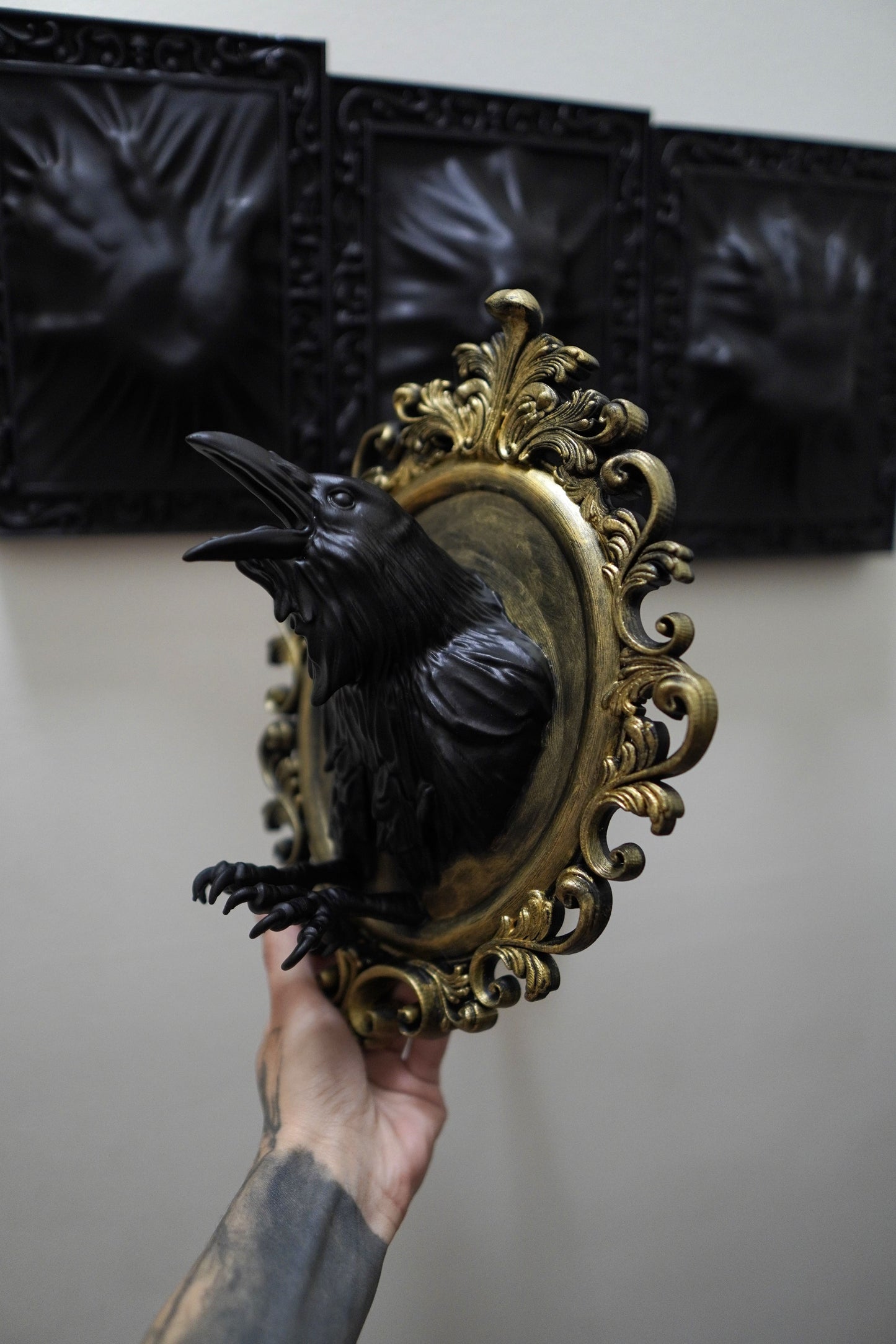Gothic Raven Wall Sculpture with Gold Ornate Frame – Handmade Crow Taxidermy Style Dark Art for Witchy Home and Occult Decor